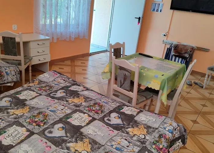 Goscinne Ma-ja * Poland